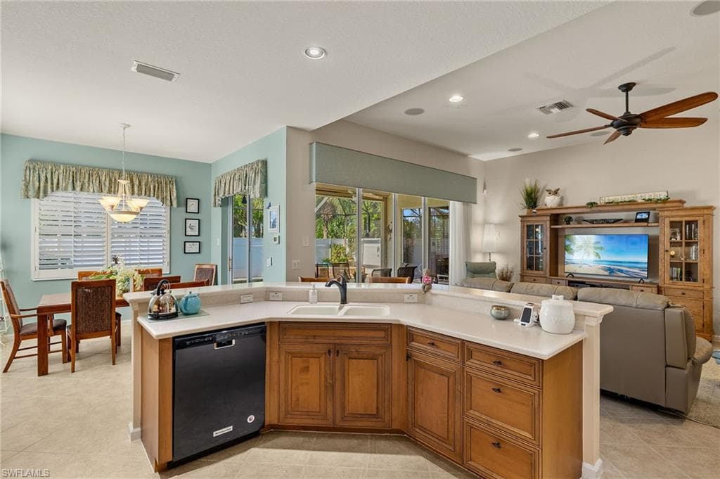8872 King Henry CT, FORT MYERS FL 33908-4