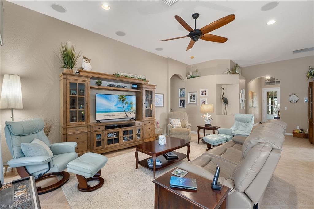 8872 King Henry CT, FORT MYERS FL 33908-3