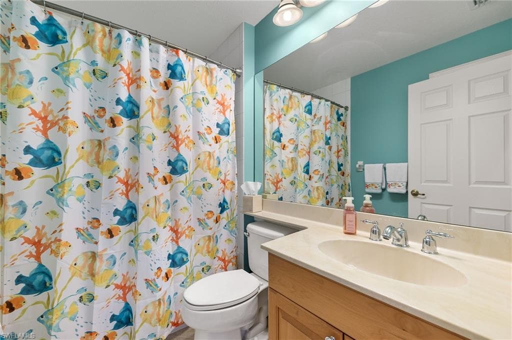 8872 King Henry CT, FORT MYERS FL 33908-20