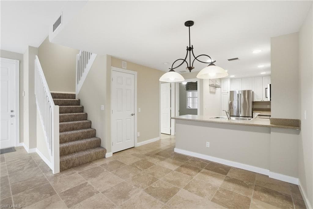 28285 Jeneva WAY, BONITA SPRINGS FL 34135-6