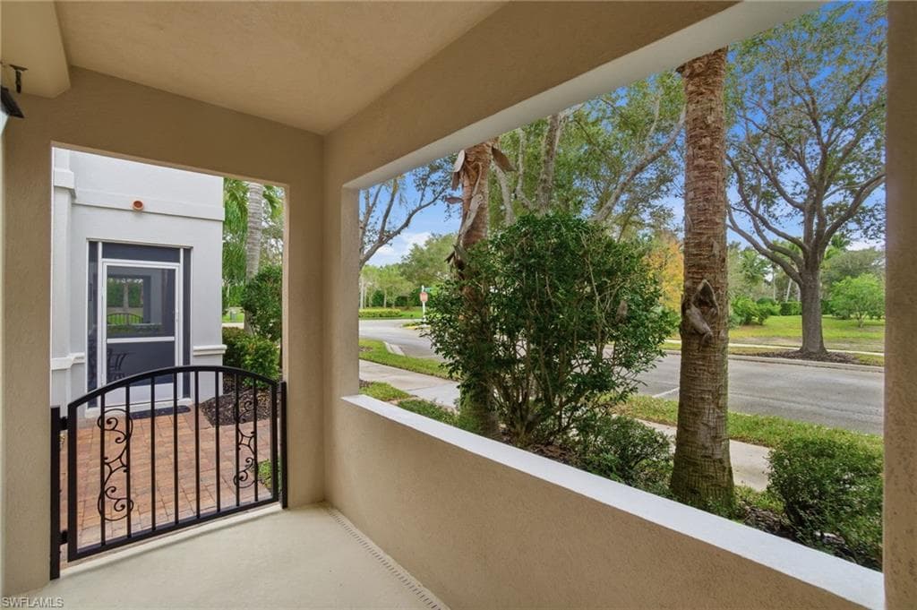 28285 Jeneva WAY, BONITA SPRINGS FL 34135-12