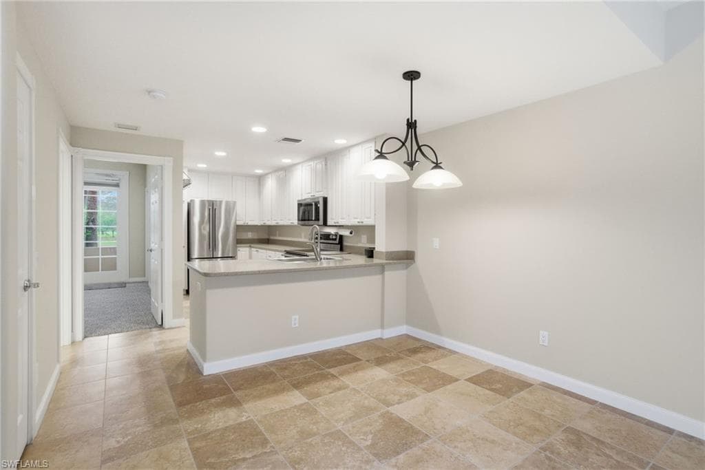 28285 Jeneva WAY, BONITA SPRINGS FL 34135-7