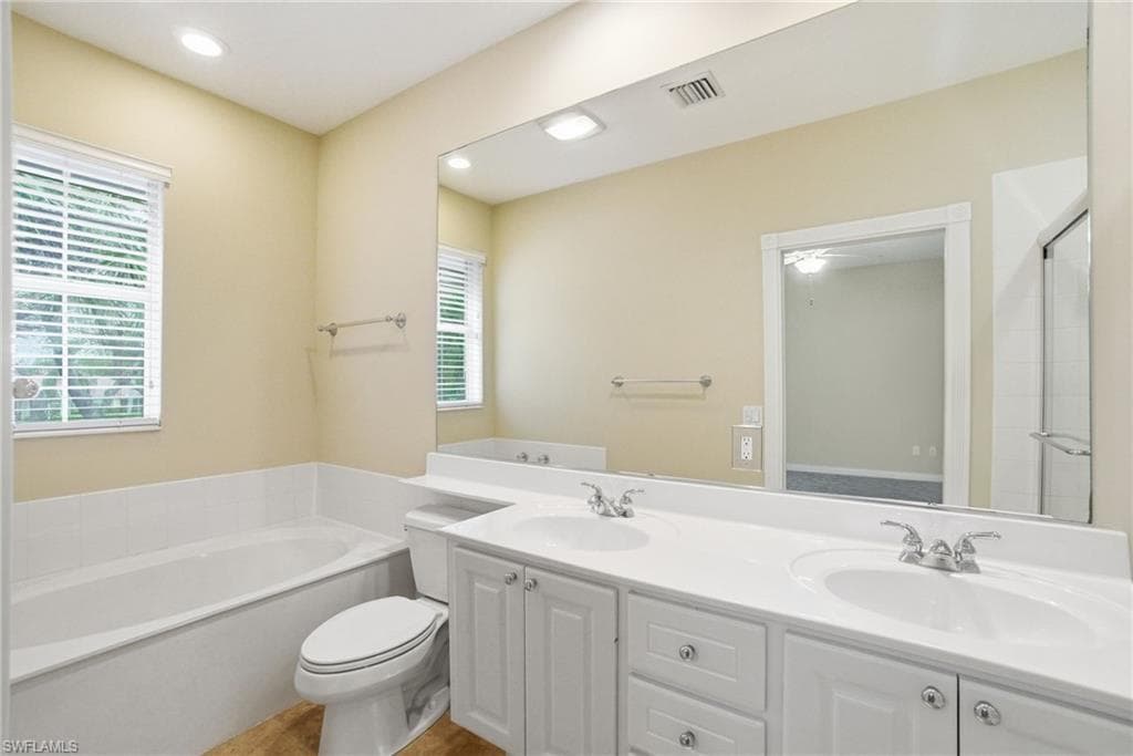 28285 Jeneva WAY, BONITA SPRINGS FL 34135-19