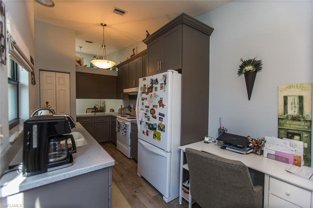 7129 Penner LN # 2, FORT MYERS FL 33907-12