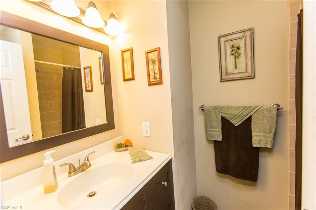 7129 Penner LN # 2, FORT MYERS FL 33907-19