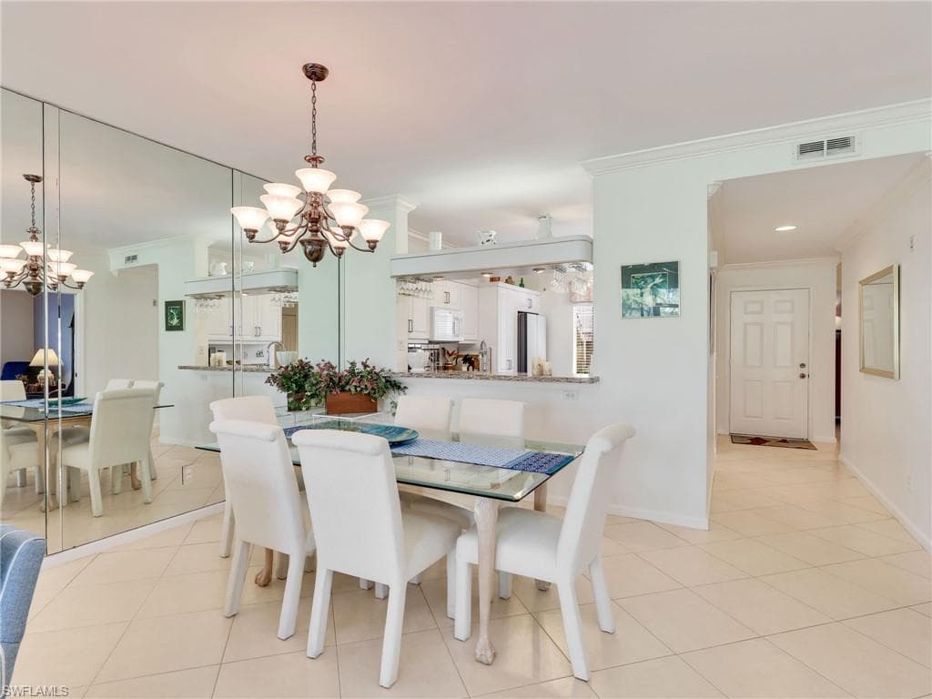725 Saratoga CIR A101-11