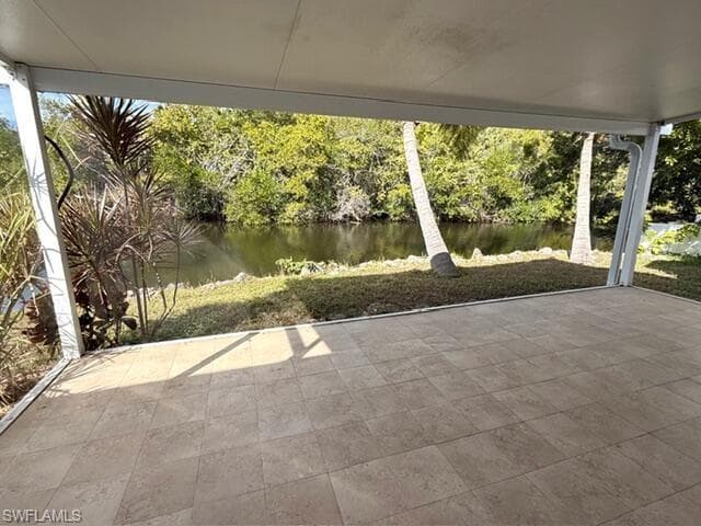 585 14th ST N, NAPLES FL 34102-17