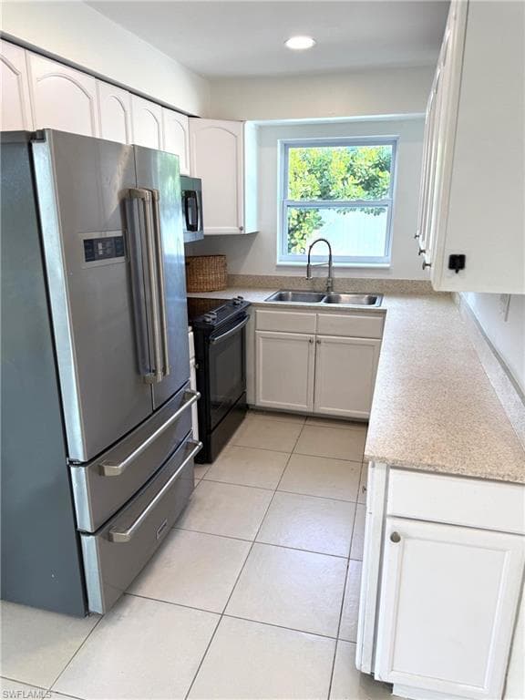 585 14th ST N, NAPLES FL 34102-7