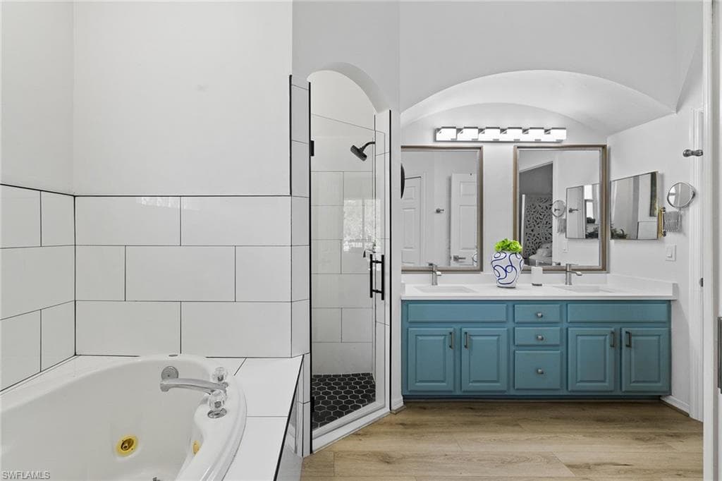 3261 8th AVE SE, NAPLES FL 34117-24