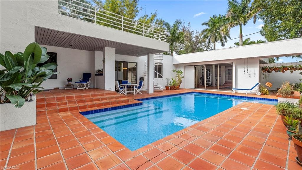 1215 Caloosa DR, FORT MYERS FL 33901-14