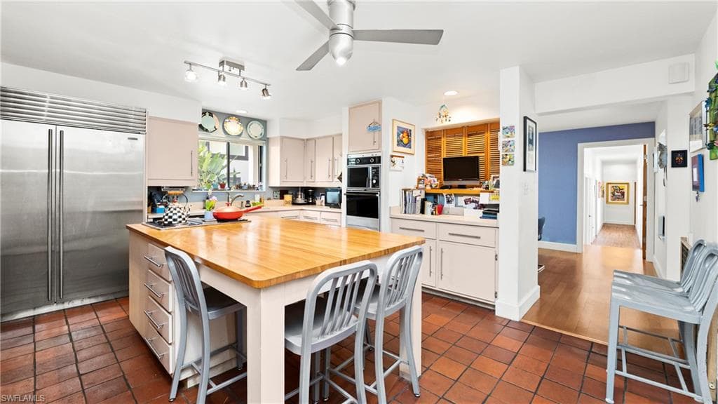 1215 Caloosa DR, FORT MYERS FL 33901-10