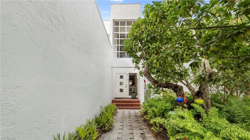 1215 Caloosa DR, FORT MYERS FL 33901-5