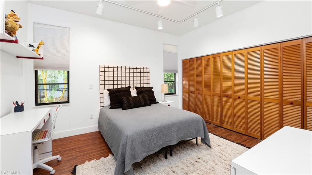 1215 Caloosa DR, FORT MYERS FL 33901-22