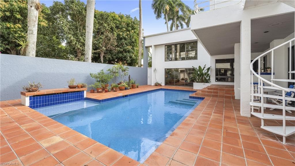 1215 Caloosa DR, FORT MYERS FL 33901-16