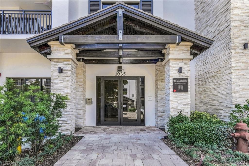 1035 3rd AVE S # 406, NAPLES FL 34102-25