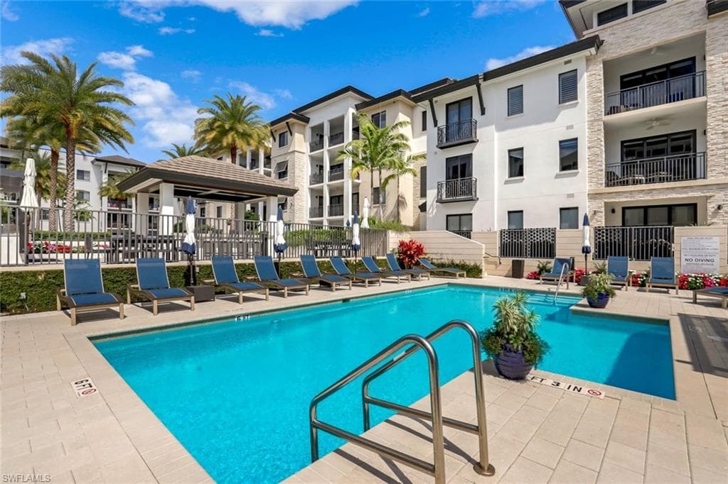 1035 3rd AVE S # 406, NAPLES FL 34102-21