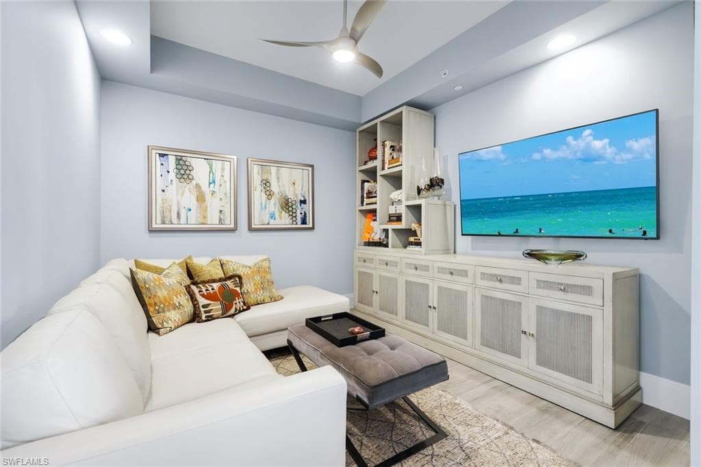 1035 3rd AVE S # 406, NAPLES FL 34102-13