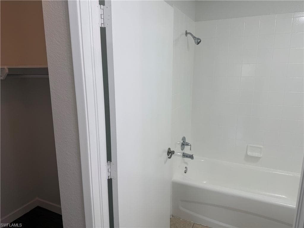 8285 Ibis club DR 805-6