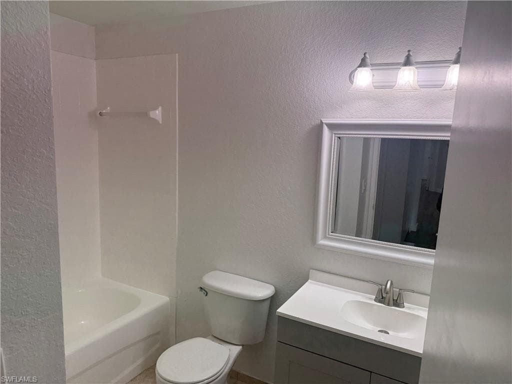 8285 Ibis club DR 805-4