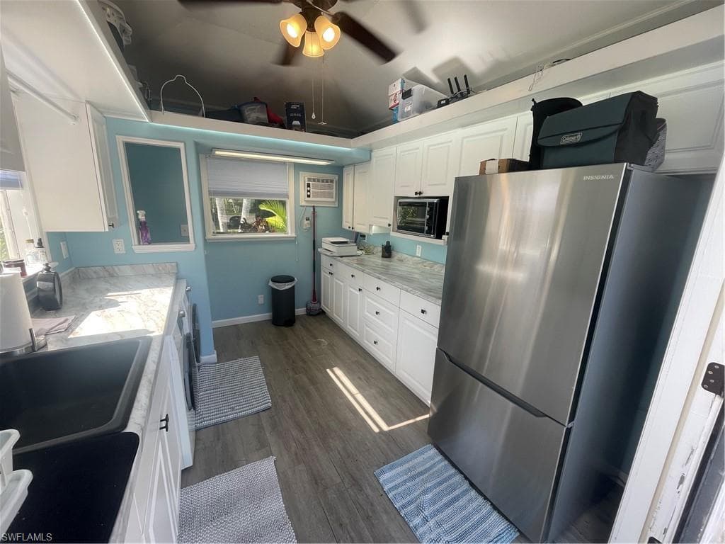 5700 Cypresswoods Resort DR, FORT MYERS FL 33905-21