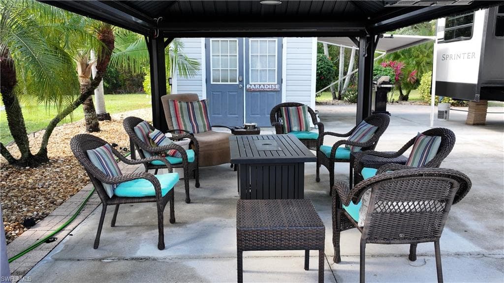 5700 Cypresswoods Resort DR, FORT MYERS FL 33905-8