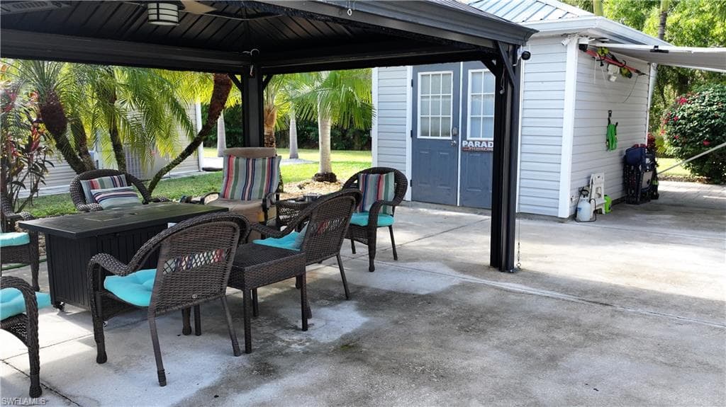 5700 Cypresswoods Resort DR, FORT MYERS FL 33905-9