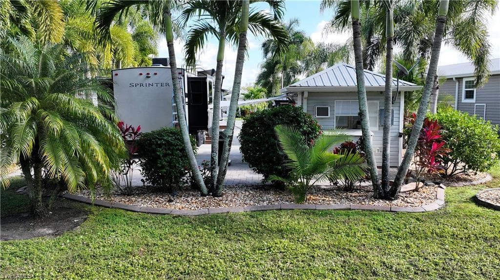 5700 Cypresswoods Resort DR, FORT MYERS FL 33905-13