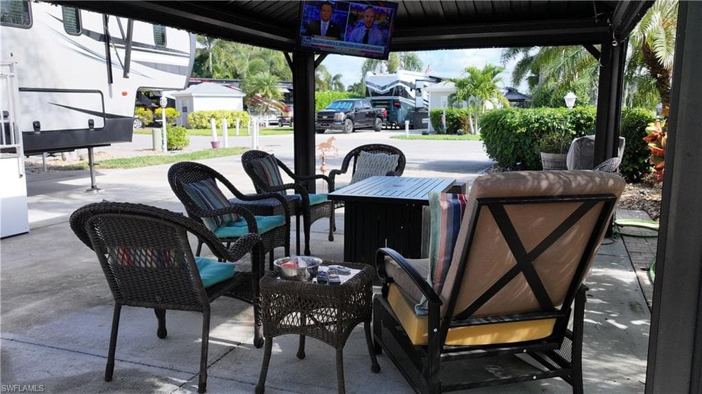 5700 Cypresswoods Resort DR, FORT MYERS FL 33905-10