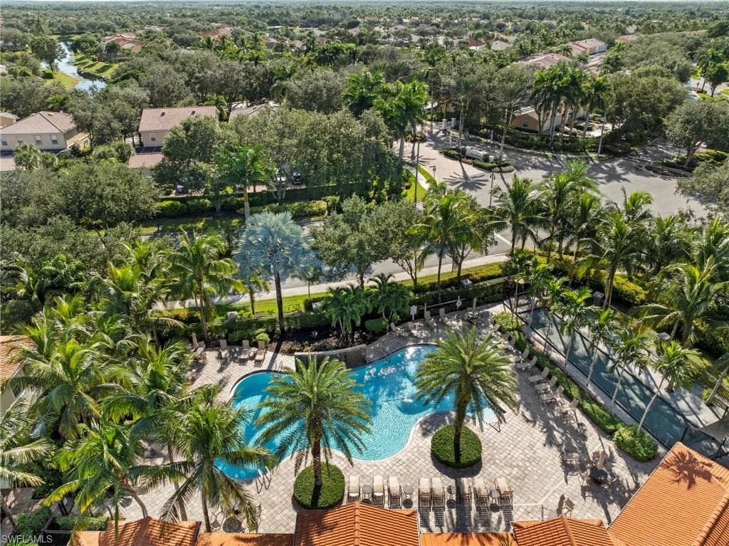 28063 Sosta LN # 1, BONITA SPRINGS FL 34135-30