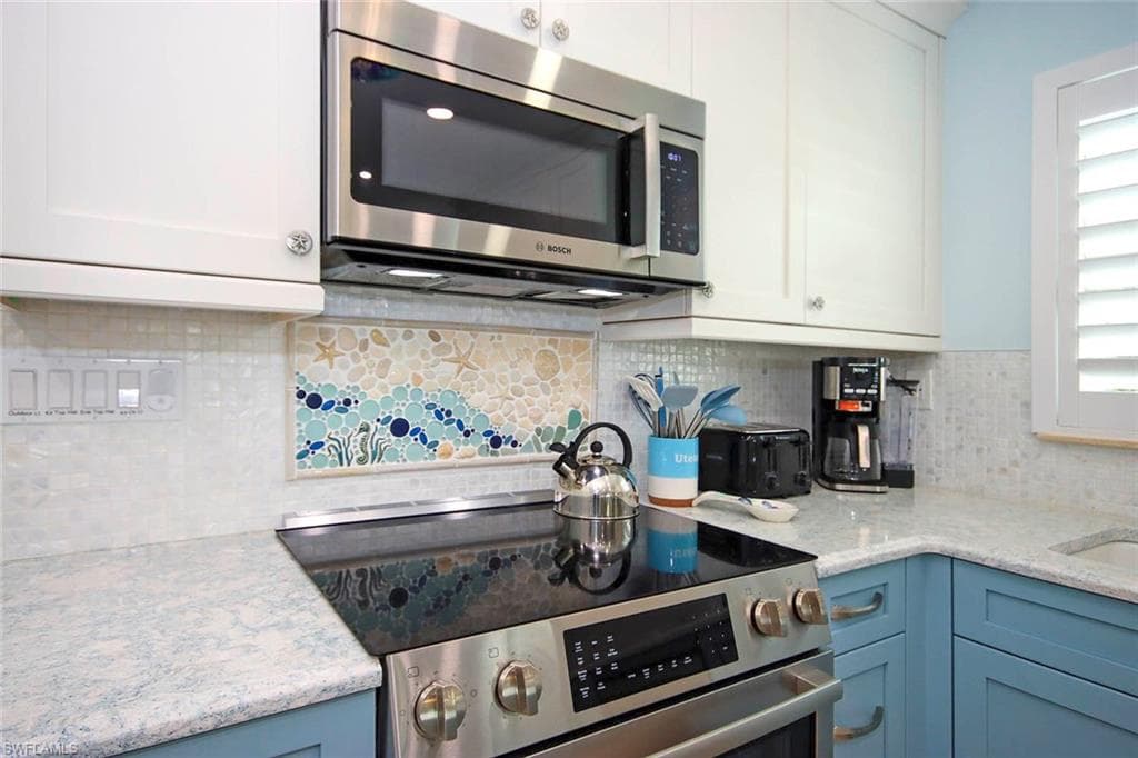 2230 Camino Del Mar DR, SANIBEL FL 33957-11