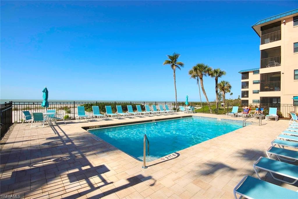 2230 Camino Del Mar DR, SANIBEL FL 33957-32