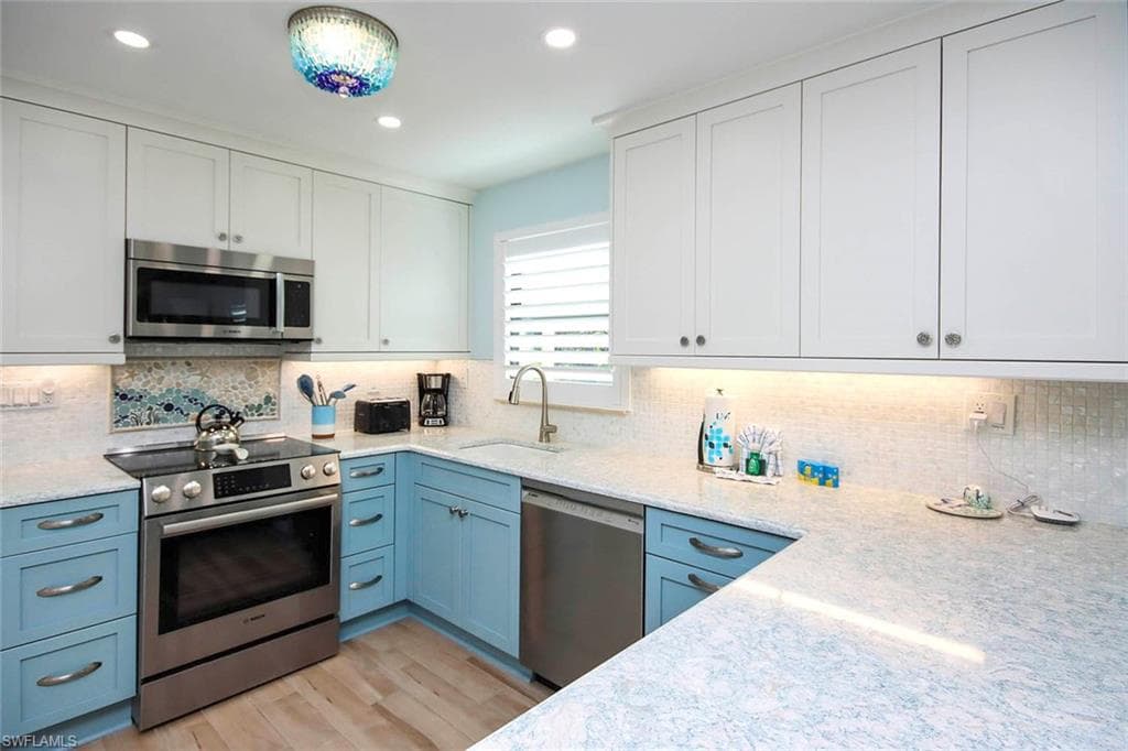 2230 Camino Del Mar DR, SANIBEL FL 33957-13