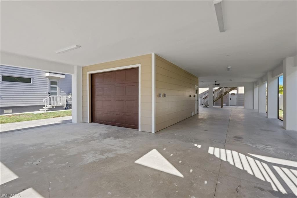 3085 Connecticut AVE, NAPLES FL 34112-15