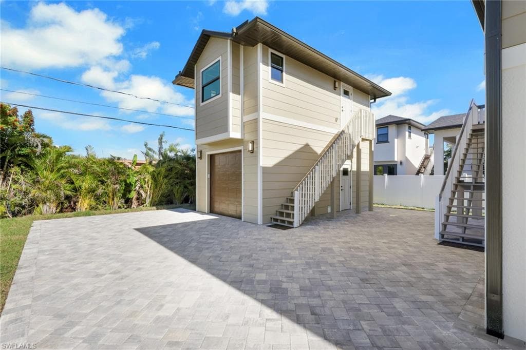 3085 Connecticut AVE, NAPLES FL 34112-2