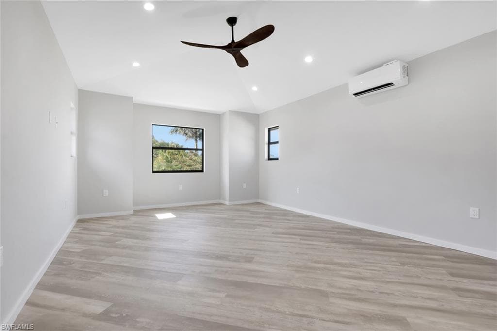 3085 Connecticut AVE, NAPLES FL 34112-14