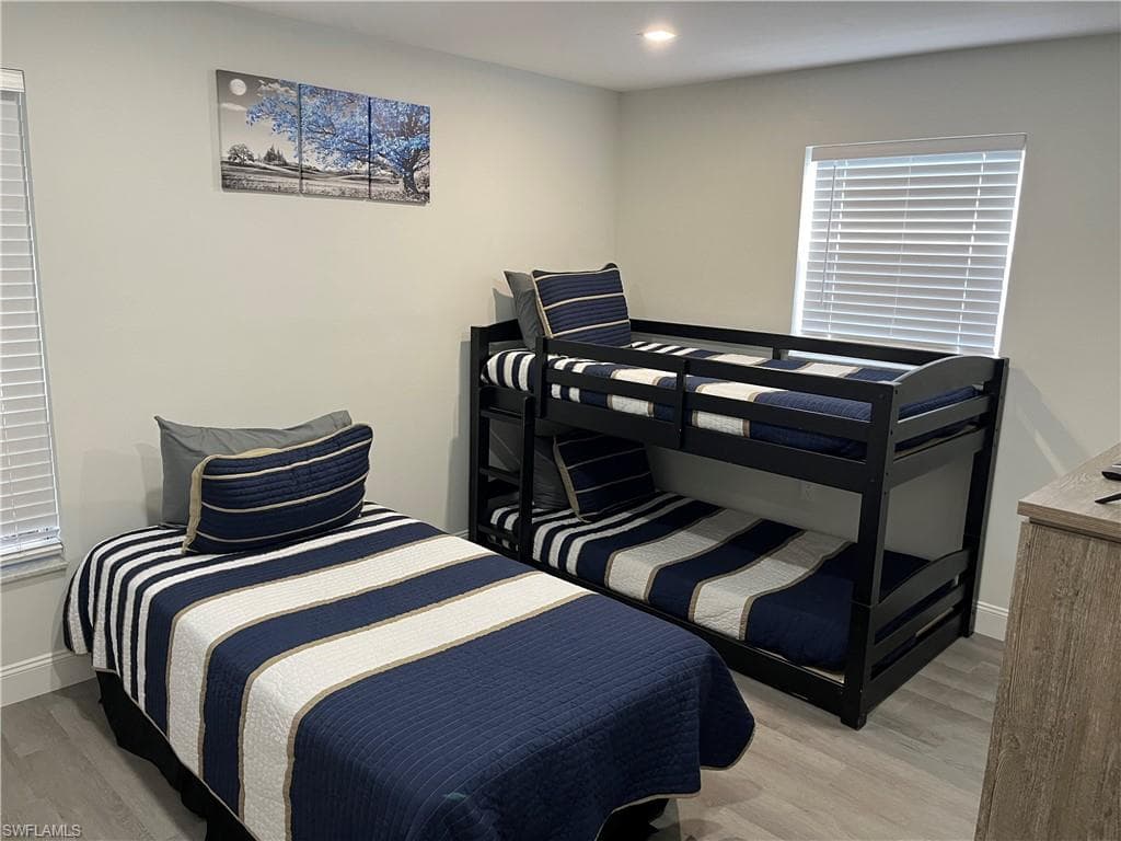 27218 Barefoot LN-13