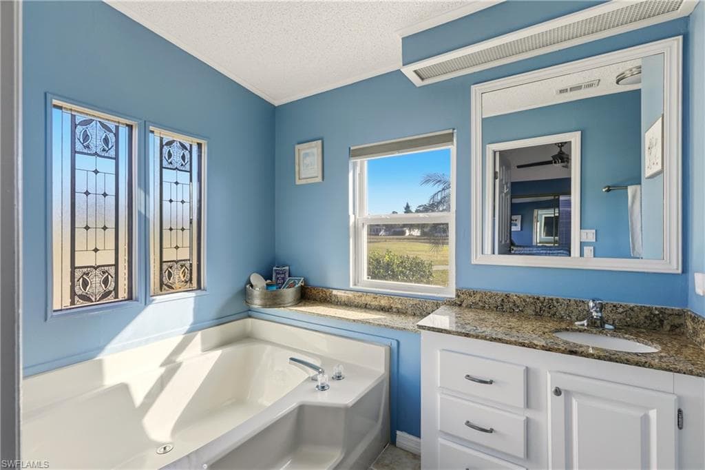 19722 Eagle Trace CT, NORTH FORT MYERS FL 33903-15