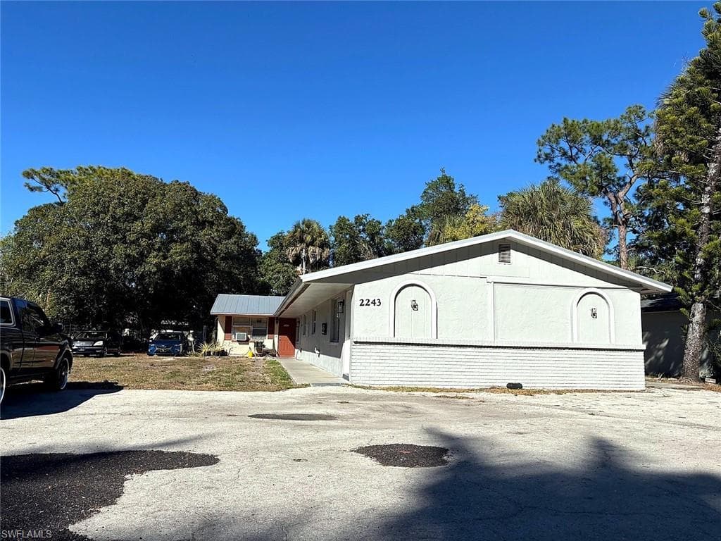 2245 South ST, FORT MYERS FL 33901-13