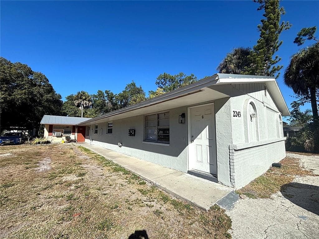 2245 South ST, FORT MYERS FL 33901-14