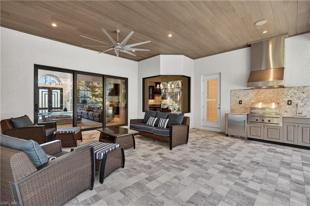 7405 Acorn WAY, NAPLES FL 34119-35