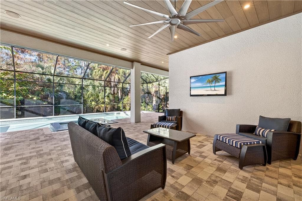 7405 Acorn WAY, NAPLES FL 34119-33