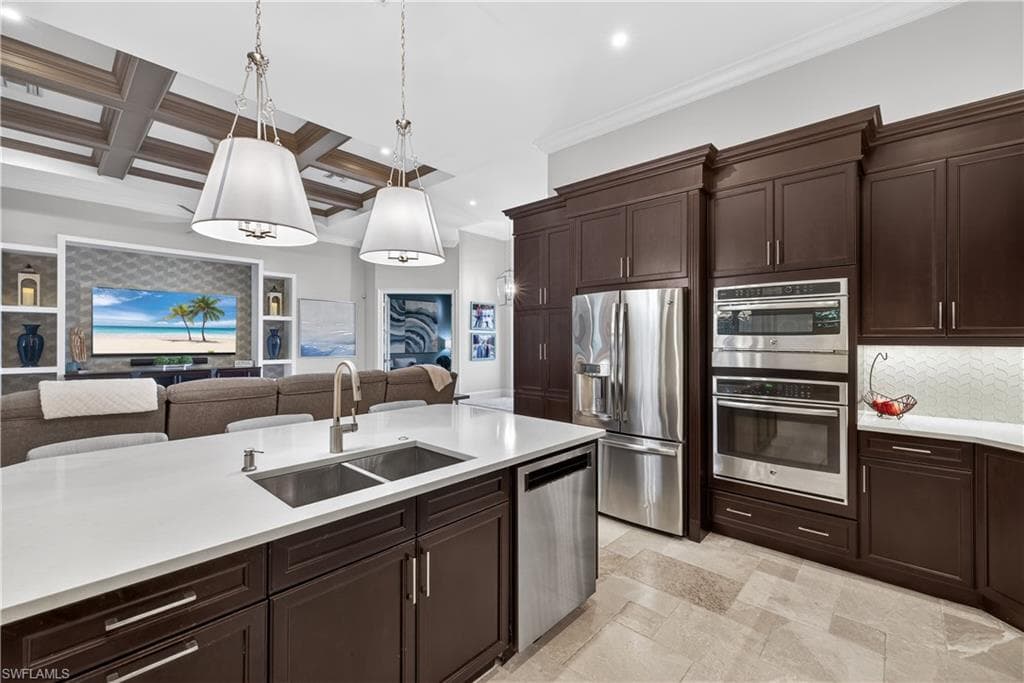 7405 Acorn WAY, NAPLES FL 34119-13