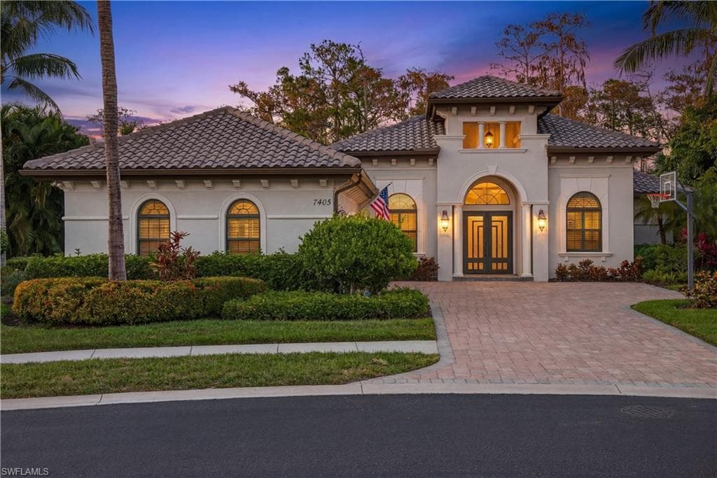 7405 Acorn WAY, NAPLES FL 34119-49