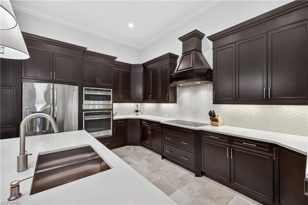 7405 Acorn WAY, NAPLES FL 34119-14