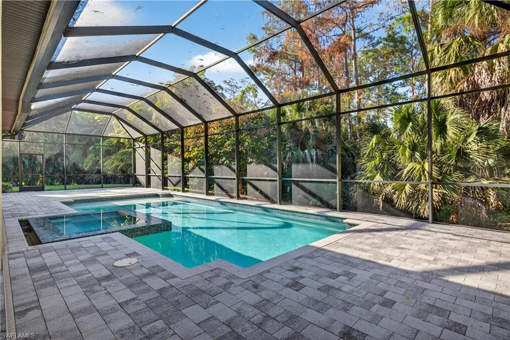 7405 Acorn WAY, NAPLES FL 34119-3