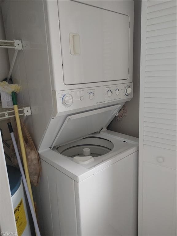 2740 Geary ST, MATLACHA FL 33993-14