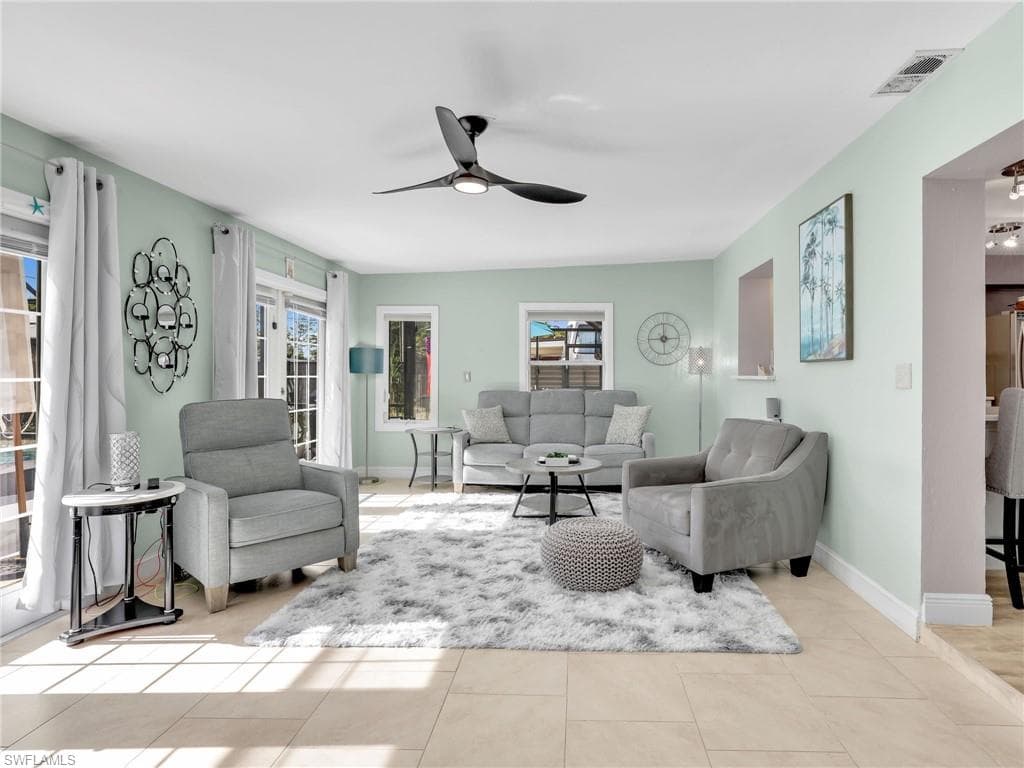 2142 Crystal DR, FORT MYERS FL 33907-15