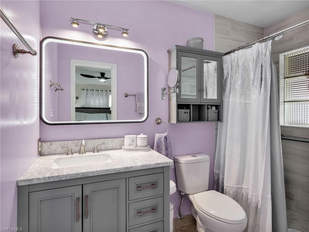 2142 Crystal DR, FORT MYERS FL 33907-20