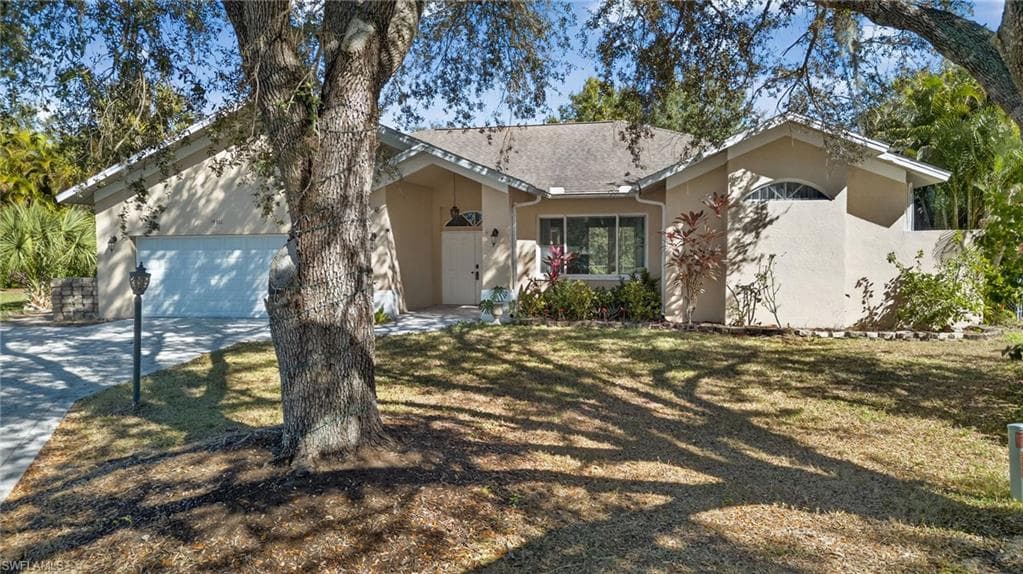 19369 Pine Glen DR, FORT MYERS FL 33967-39