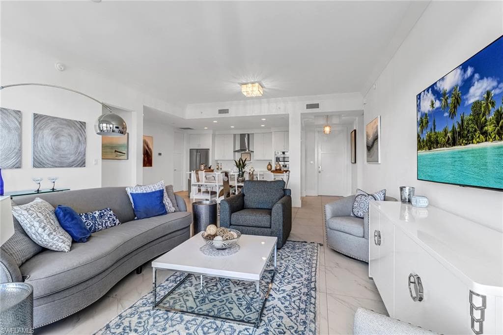 1135 3rd AVE S # 415, NAPLES FL 34102-1